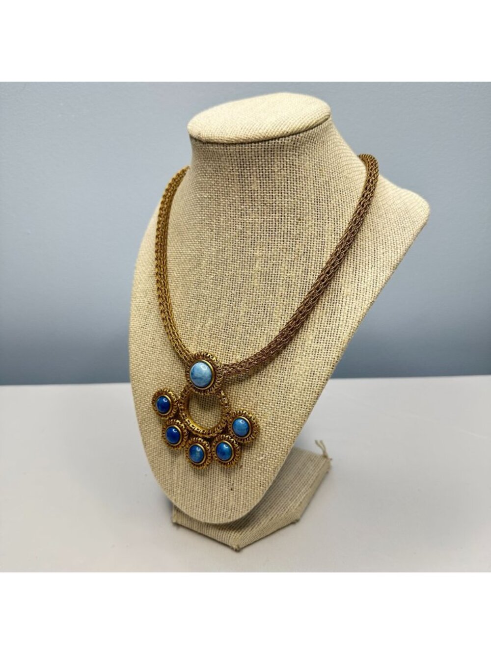 Sarah Cavender Metalworks Gold Mesh Necklace Blue Chandelier Pendant Statement - Picture 3 of 14